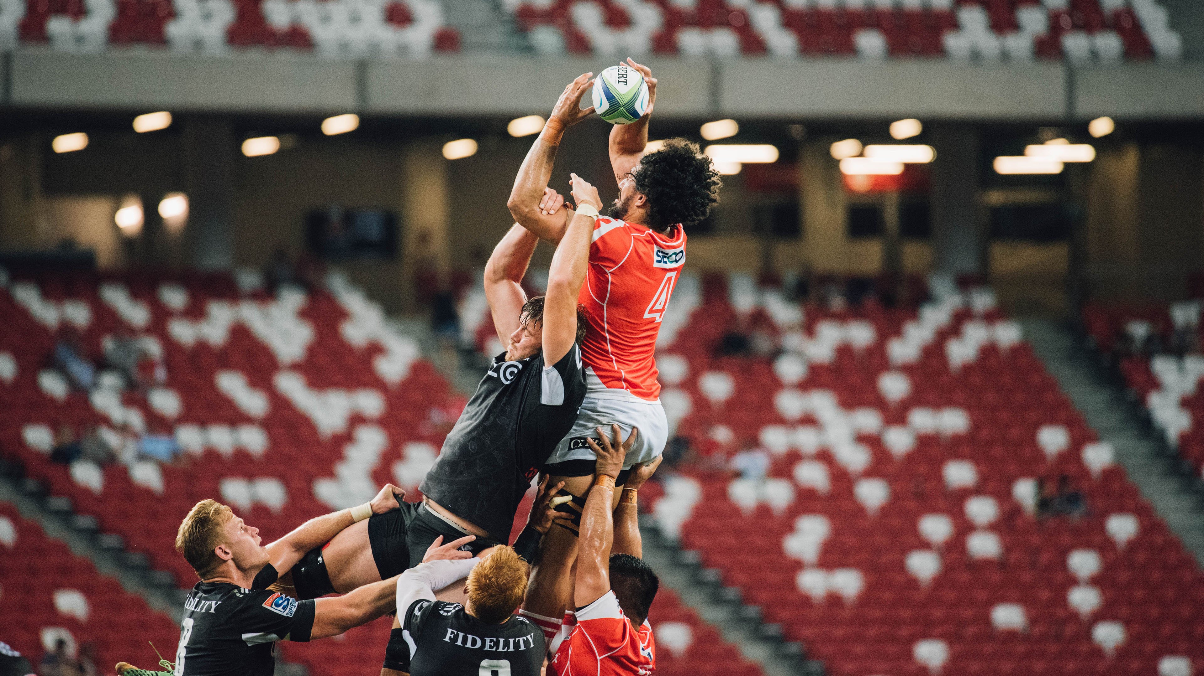 乔纳·隆戈:全黑队的超级边锋,橄榄球历史的震撼力量,乔纳森乔斯达橄榄球