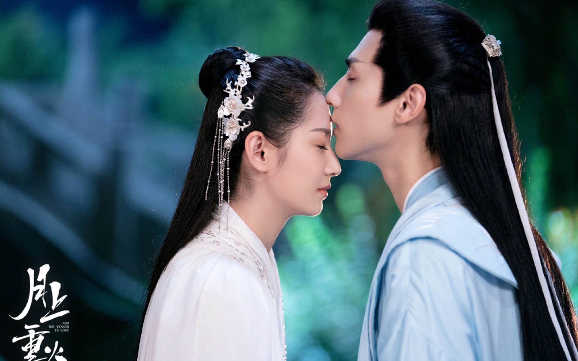 2018年季后赛:库里在与火箭的系列赛中投中史上最长距离的三分球,震撼全场!